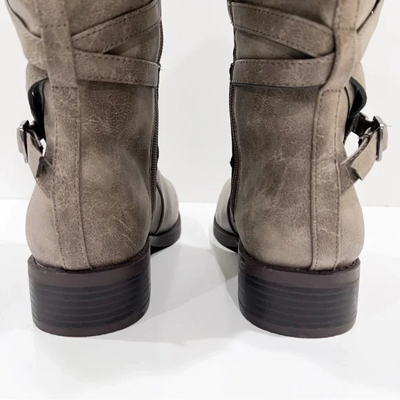 Journee Collection Carly Tall Riding Boots Strap Detail Taupe Wide Calf 6.5 NEW - Picture 10 of 16